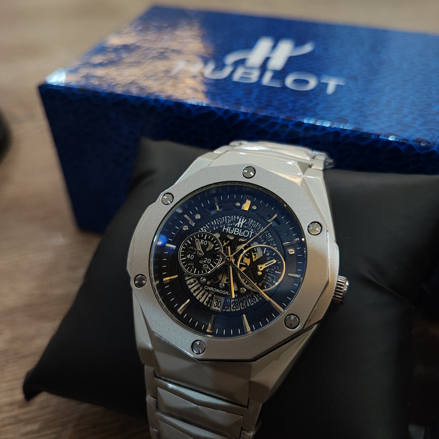 Hublot Premium Skeleton Watch - Luxury Diamond Cut Chain Khaanvaade
