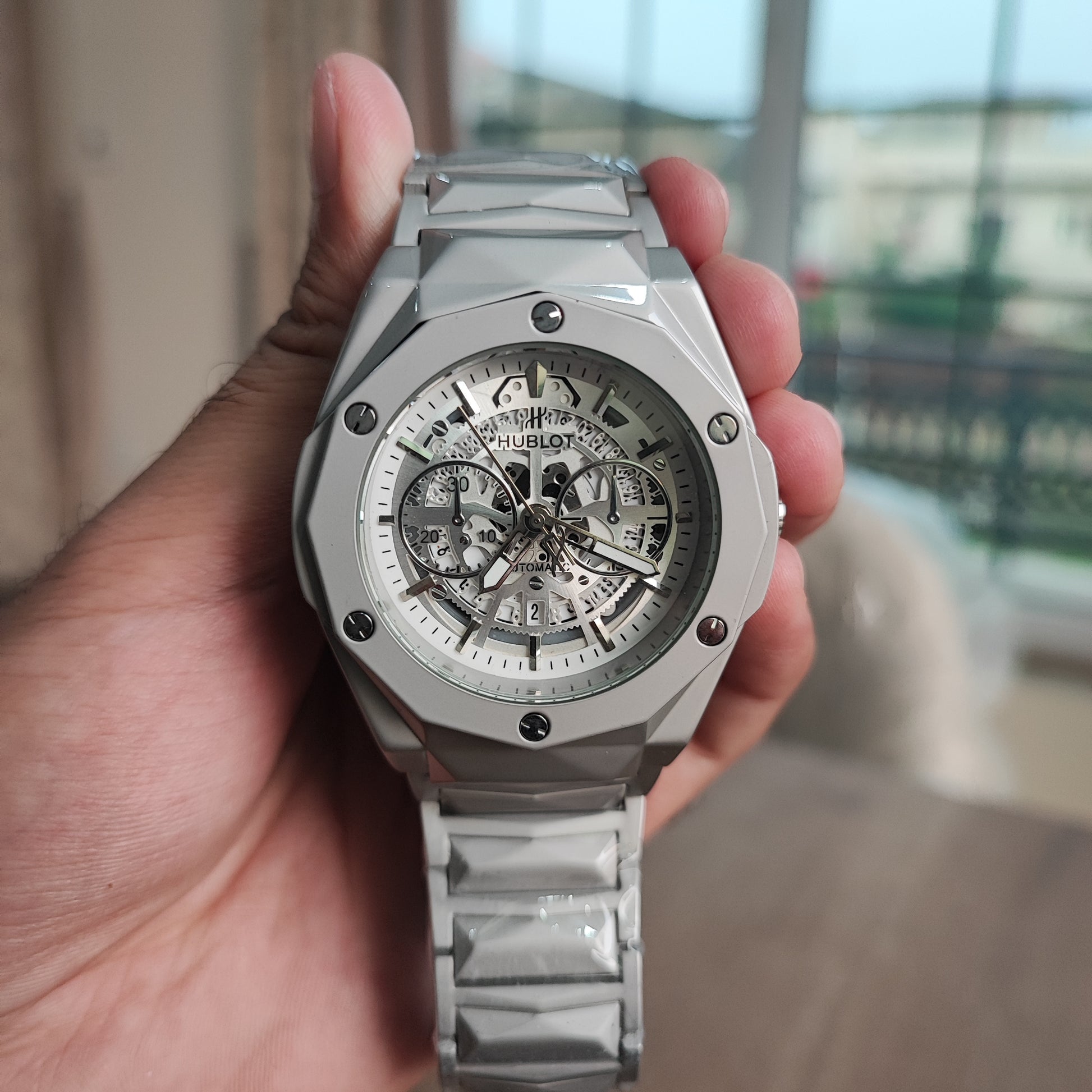 Hublot Premium Skeleton Watch - Luxury Diamond Cut Chain Khaanvaade