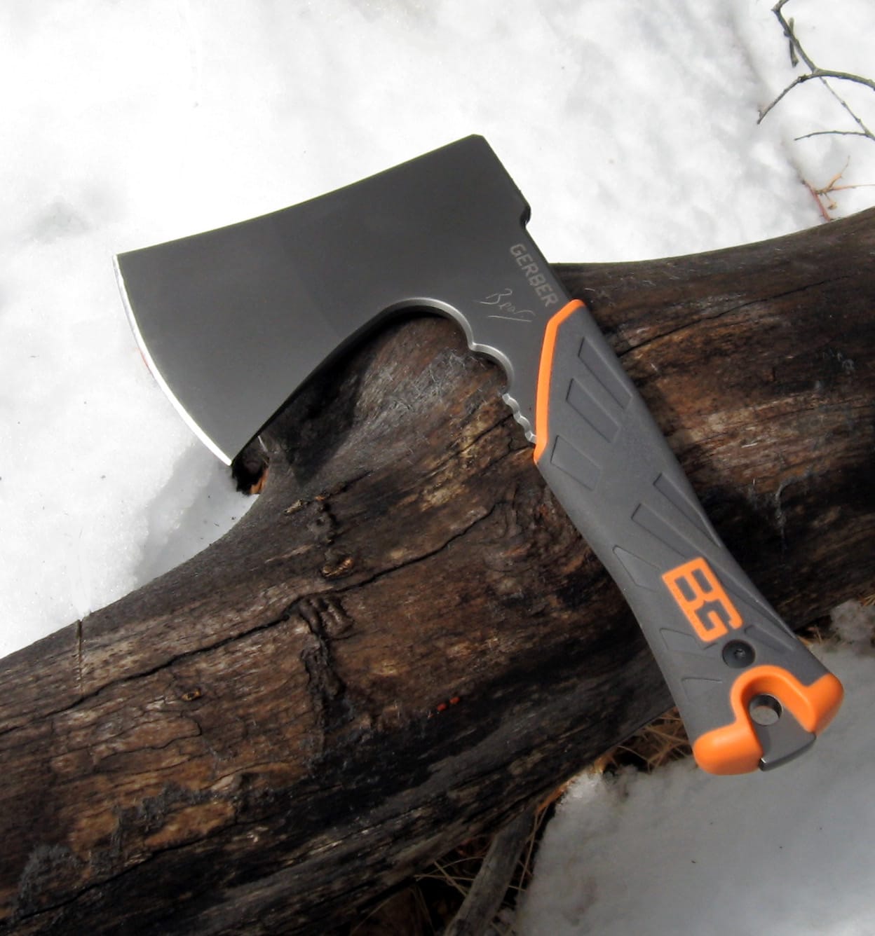 Gerber Bear Grylls Hatchet – Compact Tactical Survival Axe