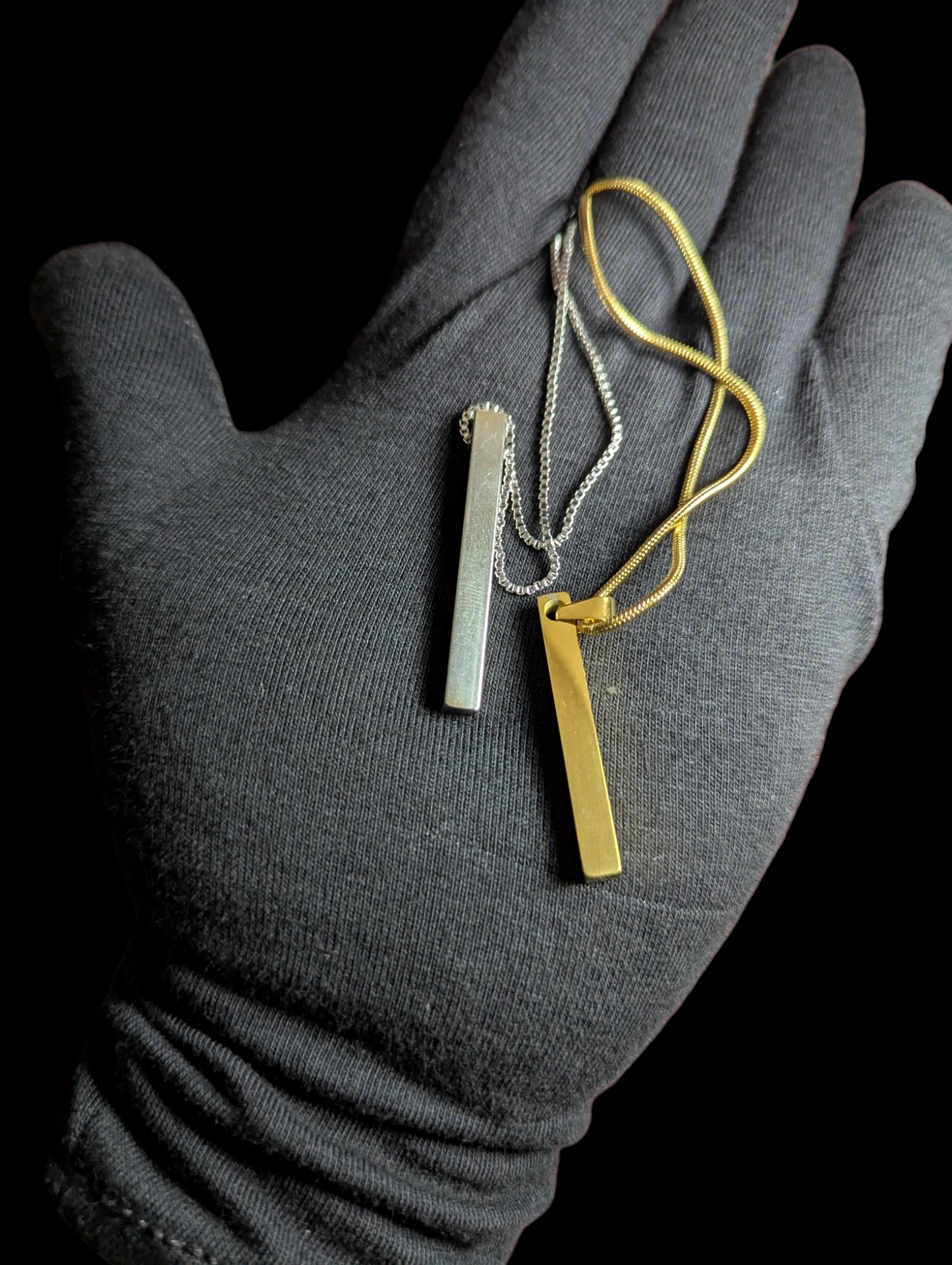 Bar Pendant in 3 beautiful colors unisex