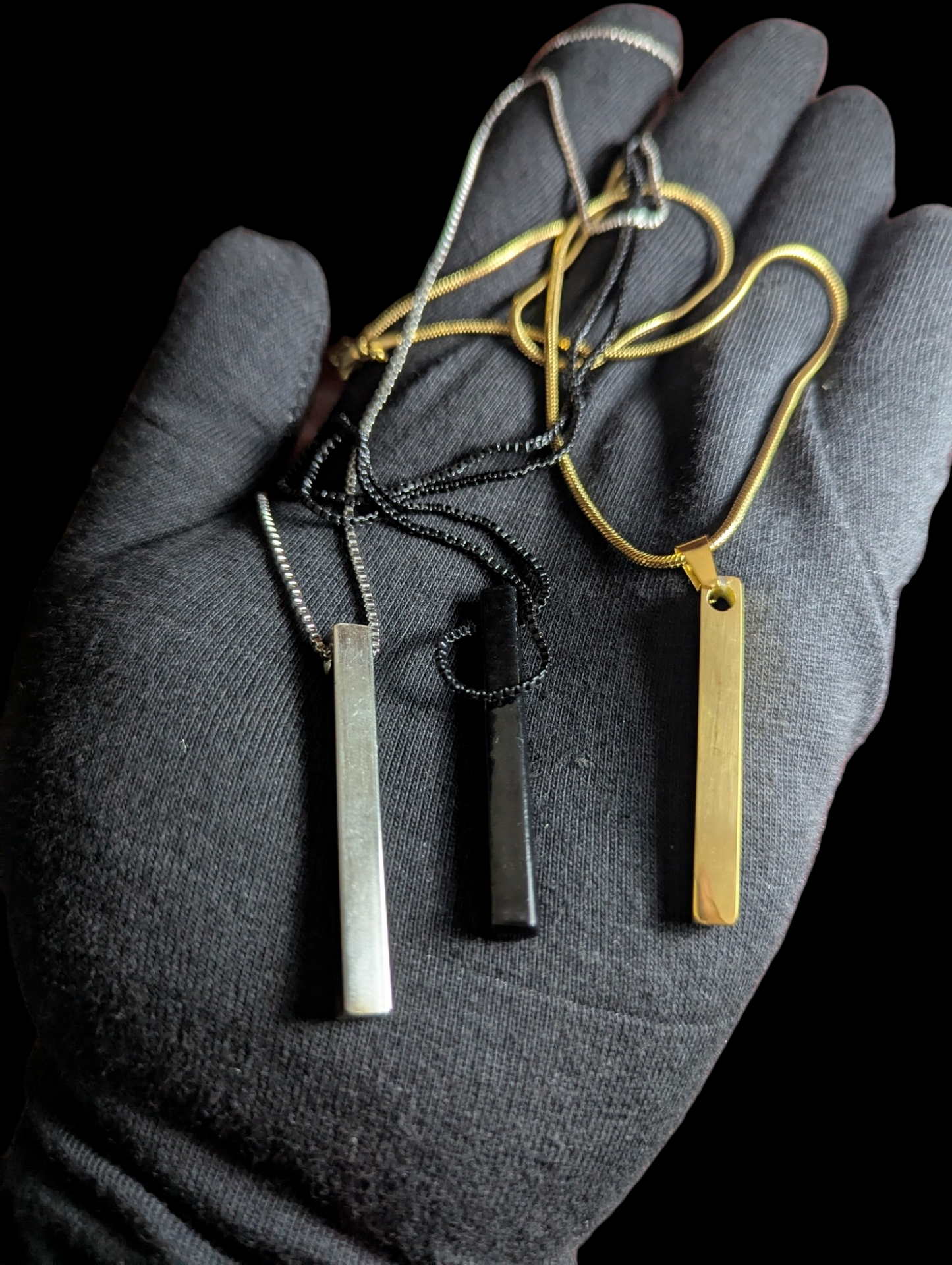 Bar Pendant in 3 beautiful colors unisex