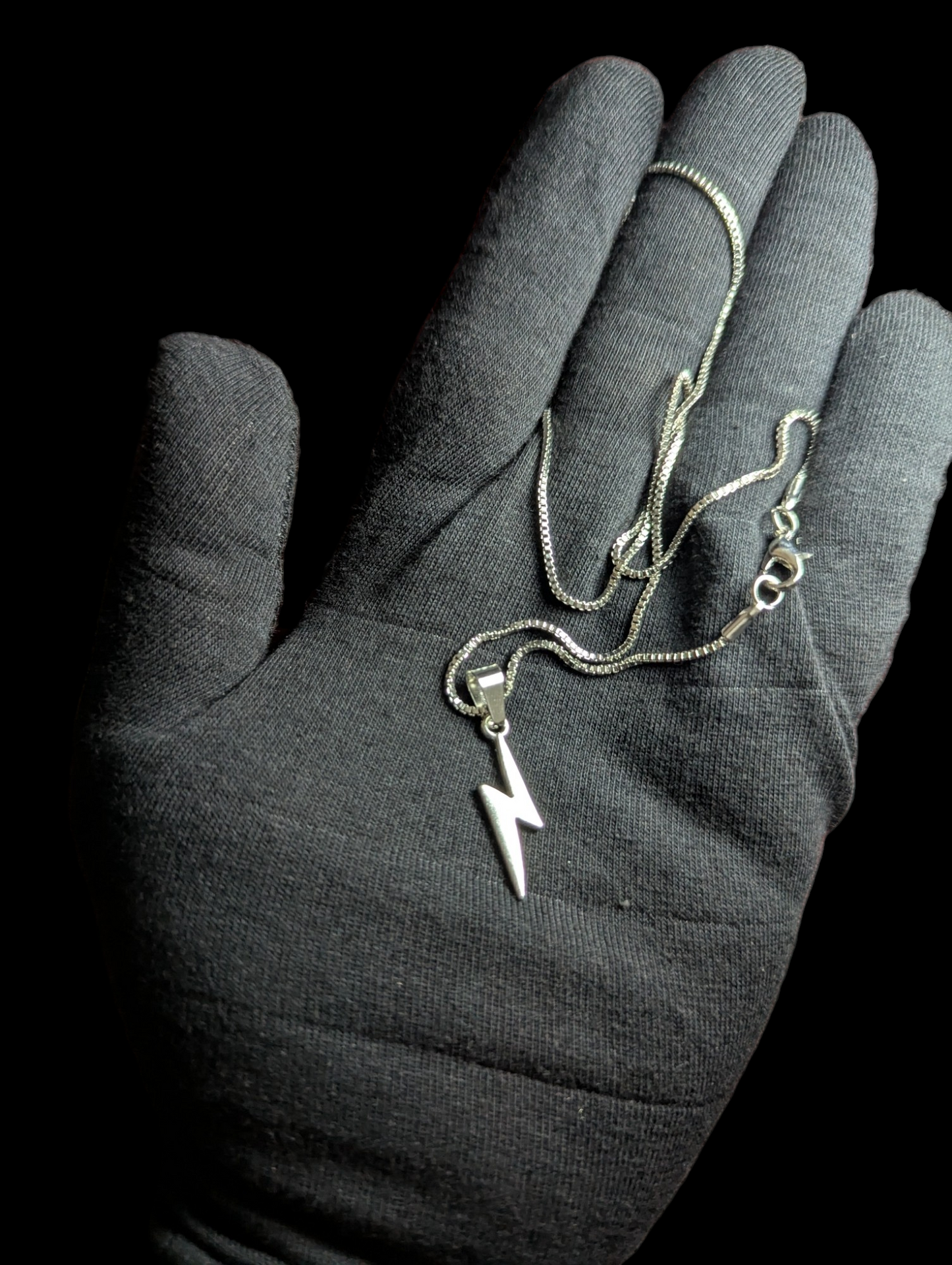 Flash Pendants in 3 beautiful colors Unisex