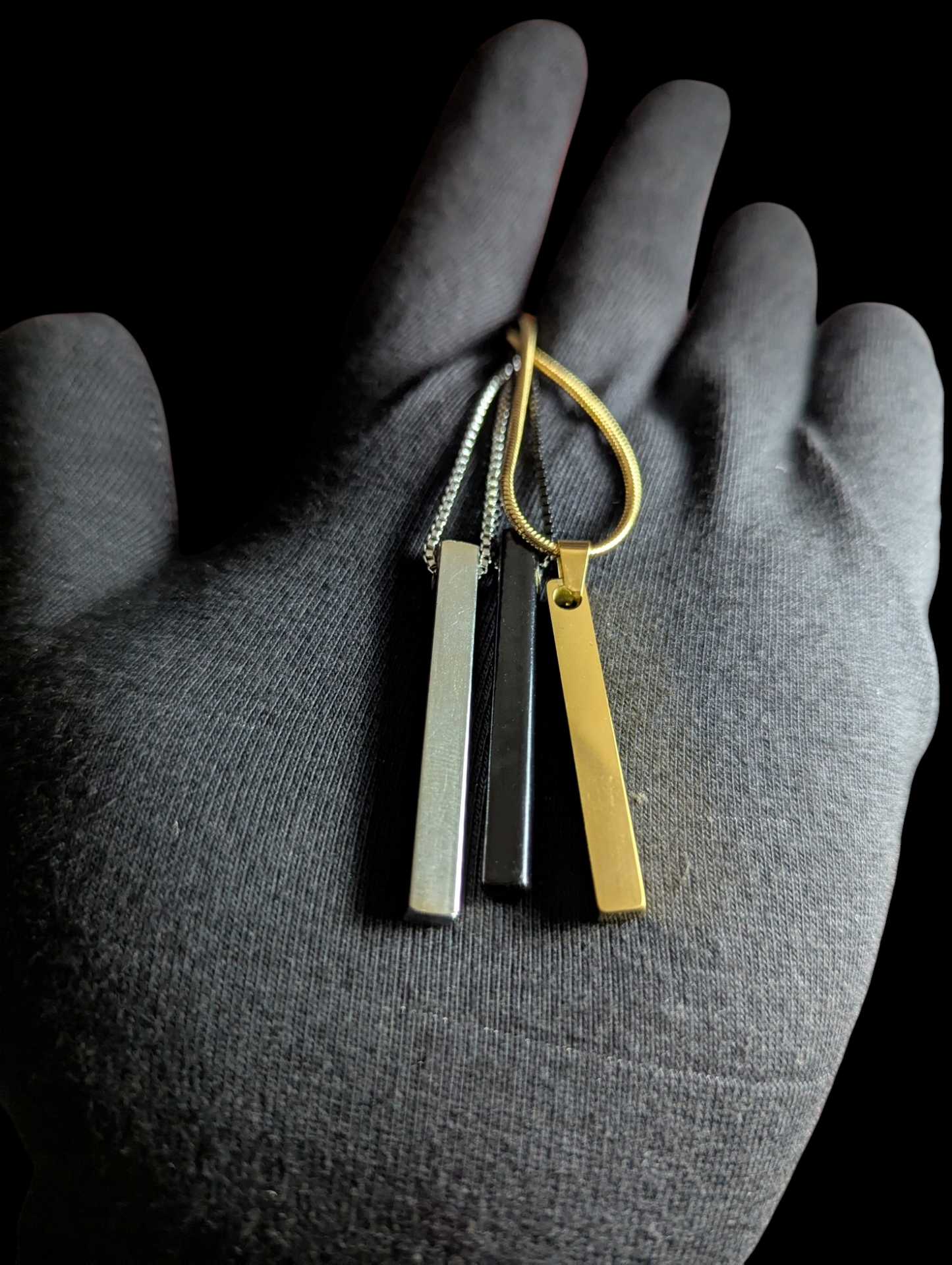 Bar Pendant in 3 beautiful colors unisex