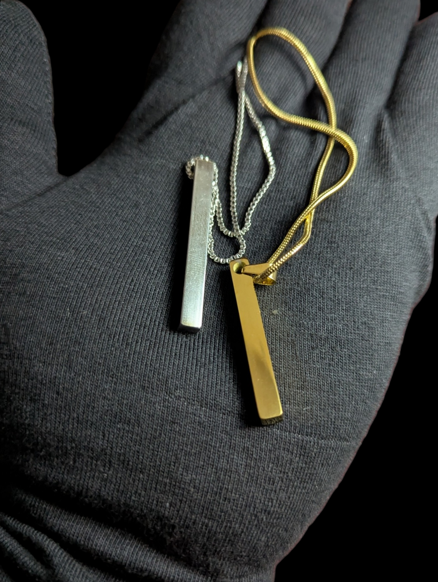 Bar Pendant in 3 beautiful colors unisex