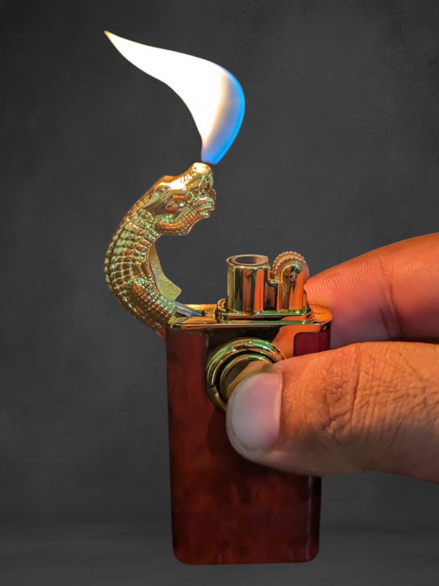 Crocodile Lighter in Dual Flame