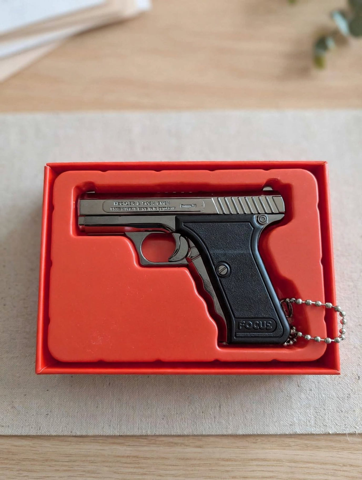 Focus Gun Lighter Khaanvaade