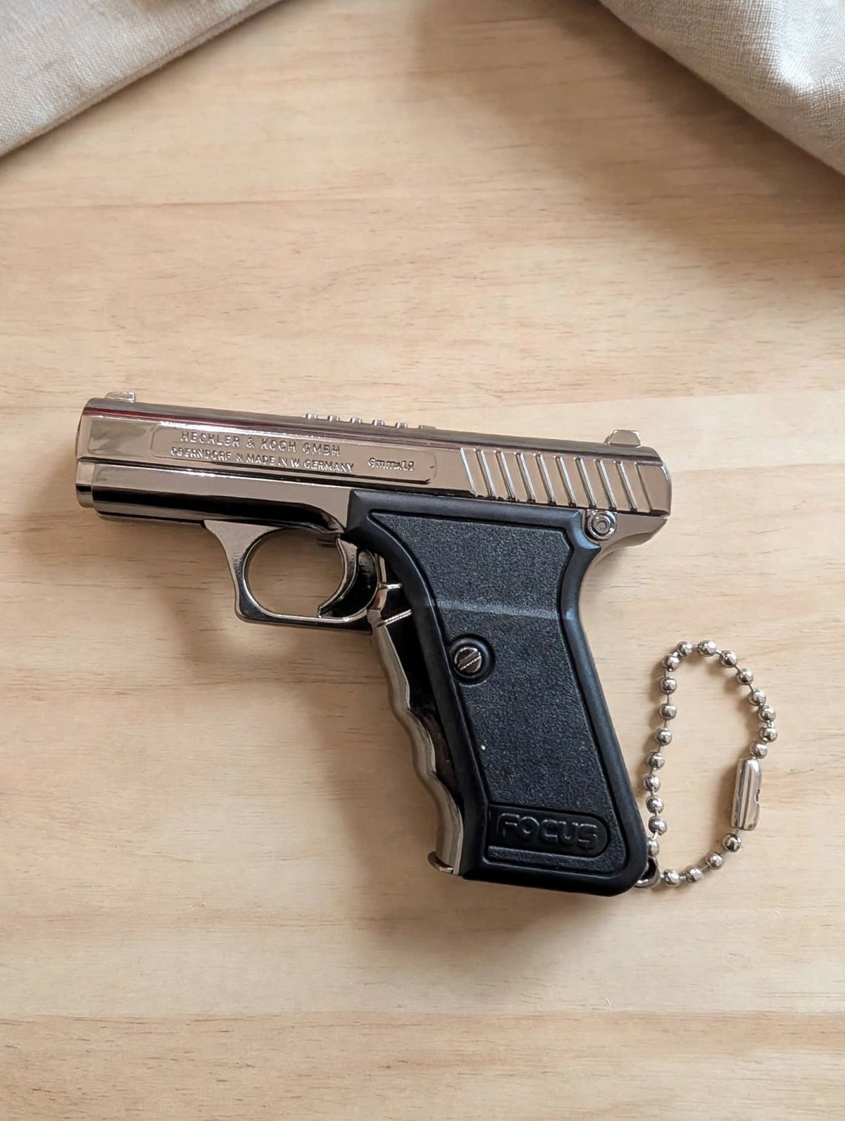 Focus Gun Lighter Khaanvaade