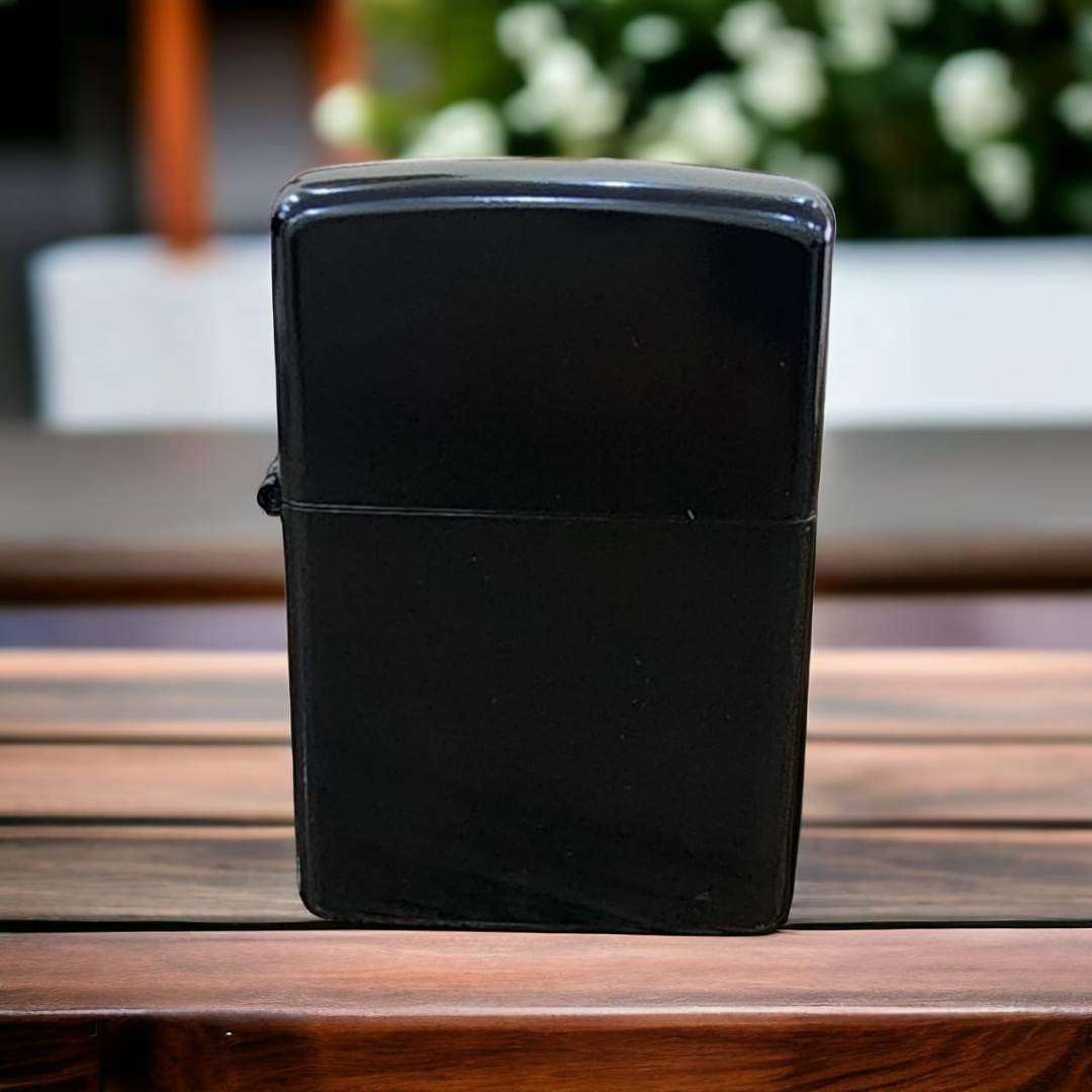 Black Zippo