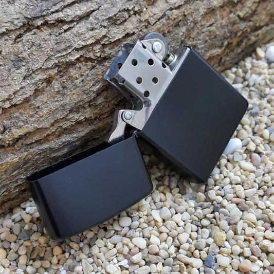 Black Zippo